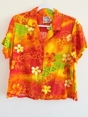 Jams World Women’s Fire Flower Vibrant Floral Hawaiian Button-Up Shirt Size M